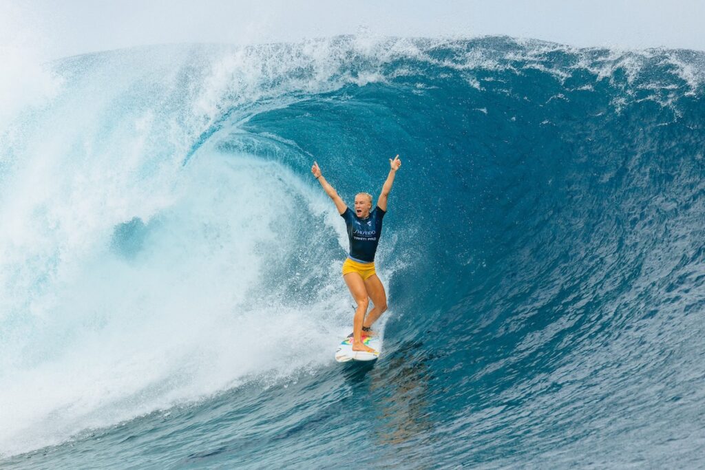 women in surfing